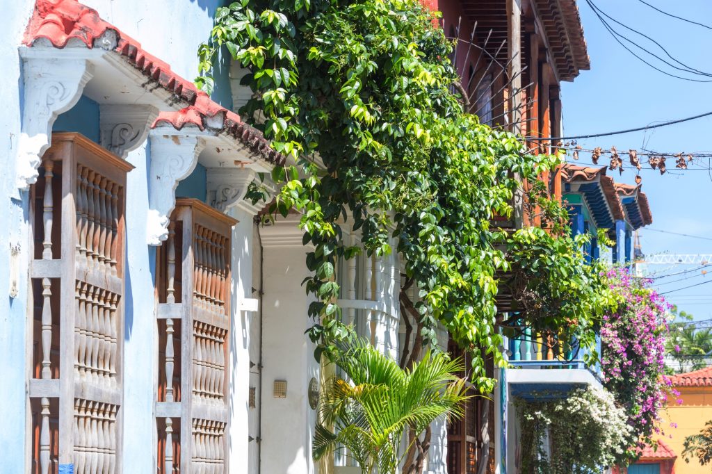 Calles coloridas del centro histórico de Cartagena